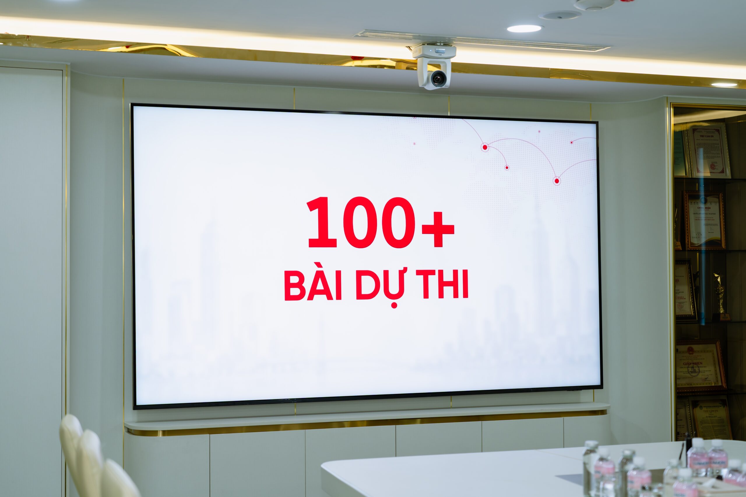 Bùng nổ truyền thông với hơn 100 bài thi nộp về Cuộc thi ReWrite The Star 2026